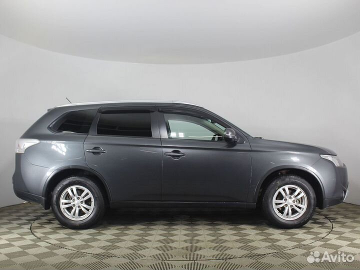 Mitsubishi Outlander, 2014