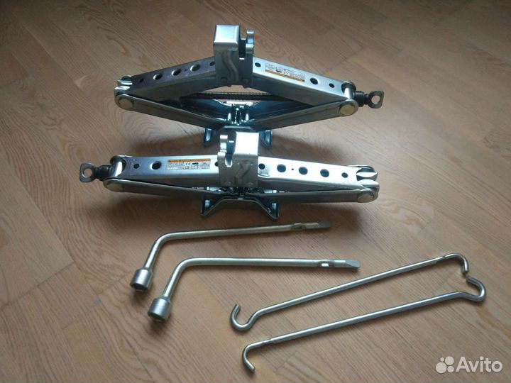 Домкрат Toyota RAV-4 Lexus RX2019-22 новый штатный