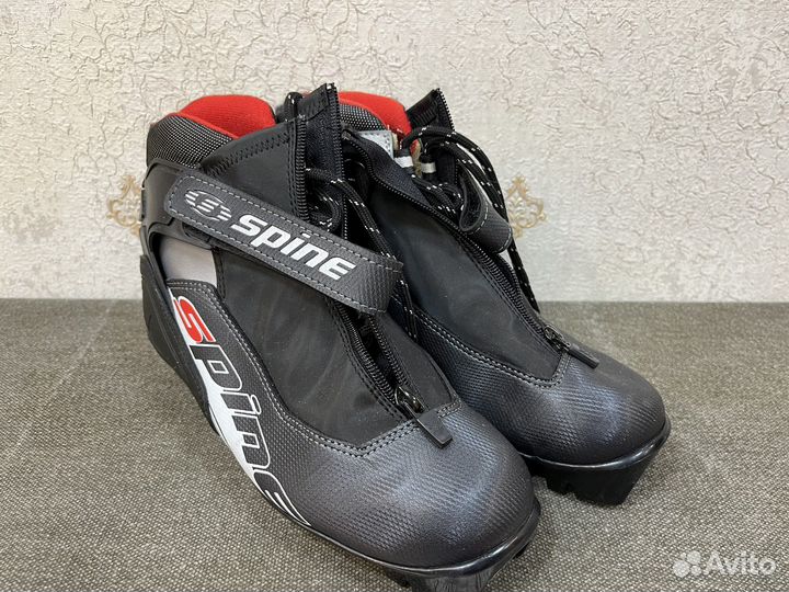 Ботинки лыжные