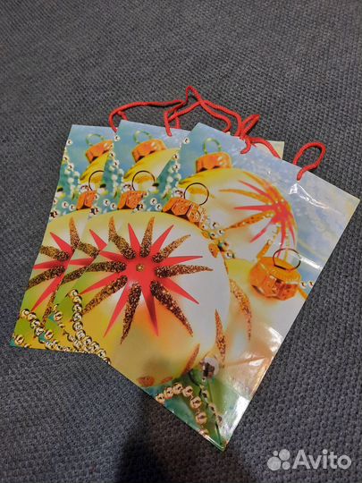 Подарочные новогодние пакеты