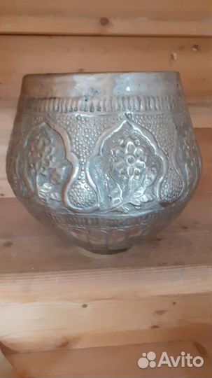 Старинная ваза