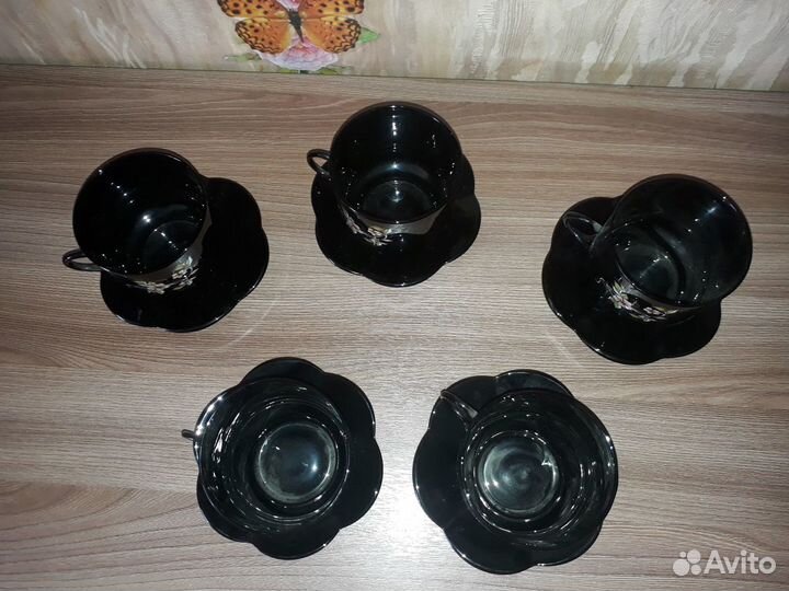 Чайный сервиз, темный