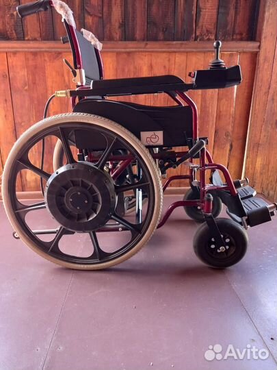 Инвалидная коляска с электроприводом