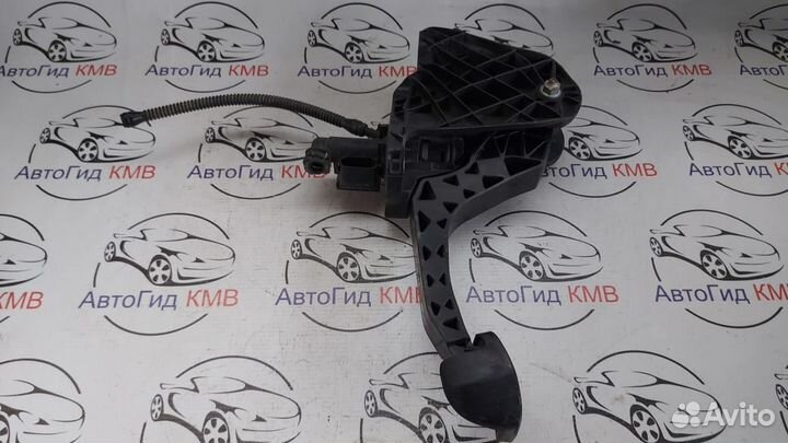 Педаль сцепления Volkswagen Golf 5 1K1721059