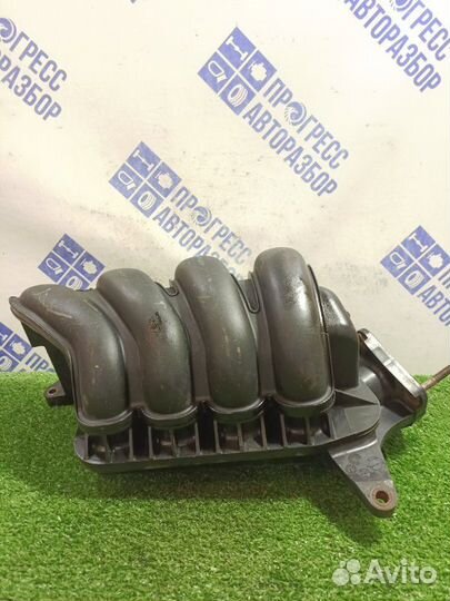 Впускной коллектор Toyota Avensis универсал 1.8