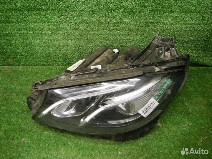 Фара левая Mercedes-Benz E-Class