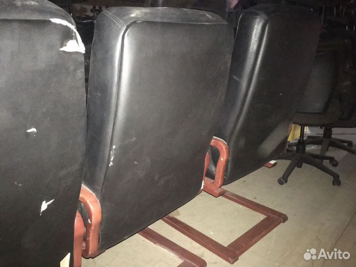 Кресло руководителя / для переговоров