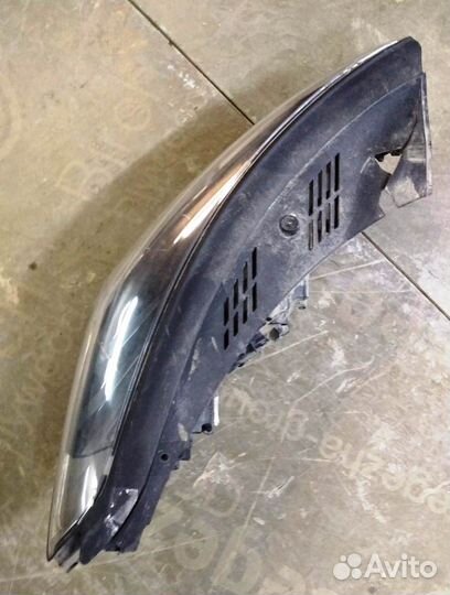 Левая фара Hyundai Tucson