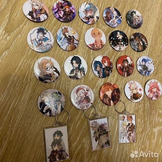 Брелки и значки kpop / аниме / геншин импакт