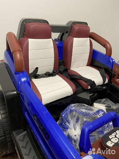 Электромобиль внедорожник двухместный детский