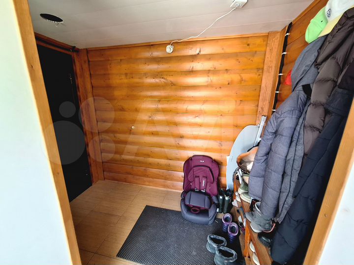 Дом 200 м² на участке 6 сот.