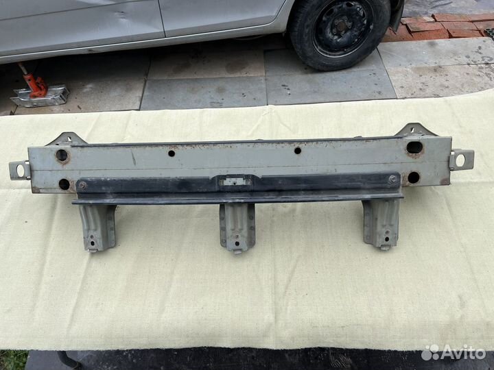 Усилитель бампера subaru tribeca