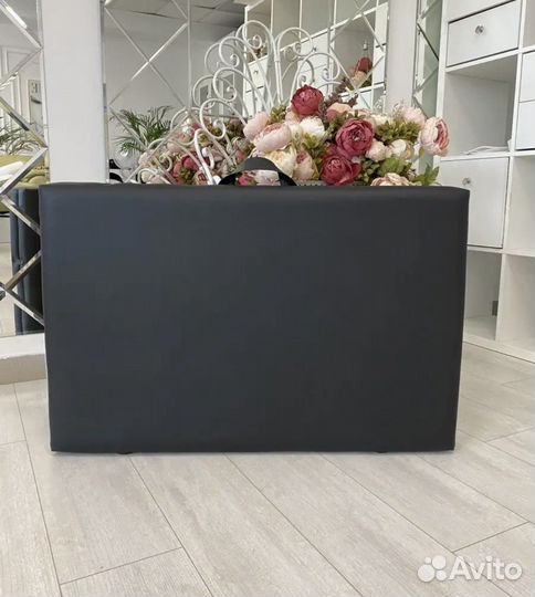 Кушетка косметологическая