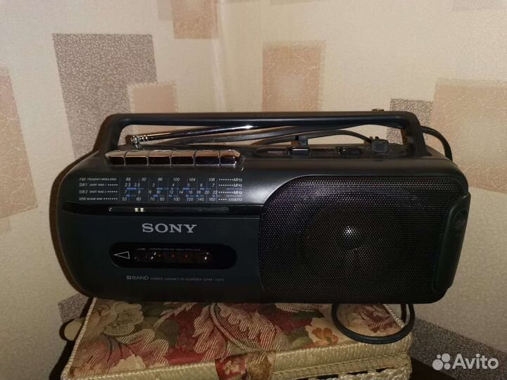 Радиоприёмник, кассетный магнитофон