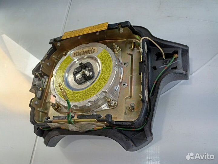 Подушка безопасности водителя Mitsubishi Pajero 2