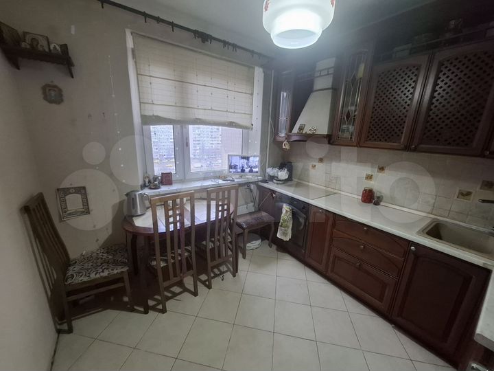 3-к. квартира, 70 м², 8/14 эт.