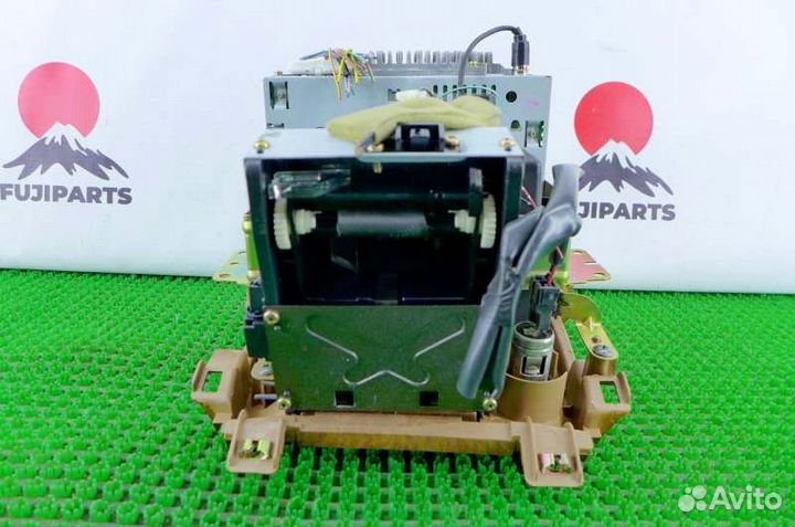 Консоль центральная Nissan Primera QP12 QG18DE