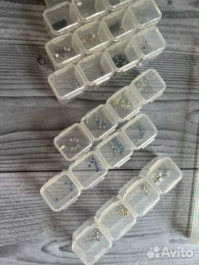 Стразы для ногтей