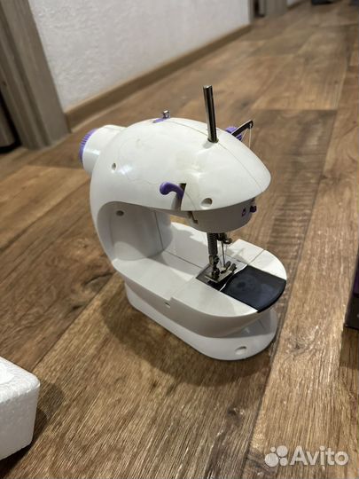 Швейная машинка мини (с педалью)