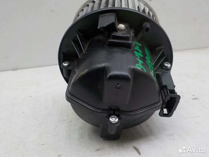 Мотор вентилятора Volvo S80 2006