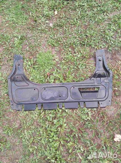 Пыльник двигателя w polo, skoda rapid, fabia