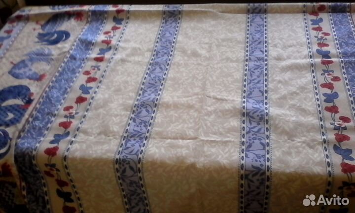 Набор: скатерть с полотенцами