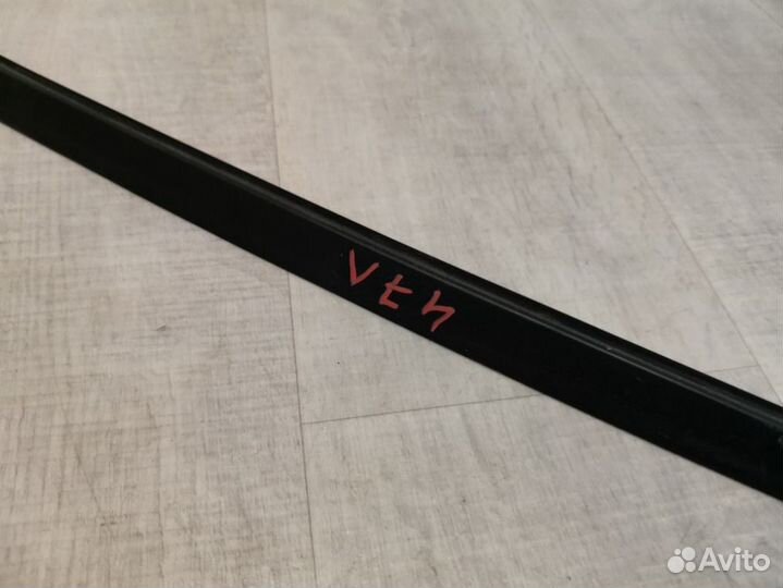 Молдинг крыши левый Geely Emgrand Ec7 1.5 JL4G15D