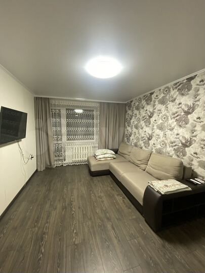 2-к. квартира, 55 м², 6/10 эт.