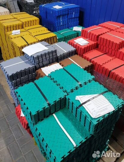 Модульная плитка пвх в спорт зал