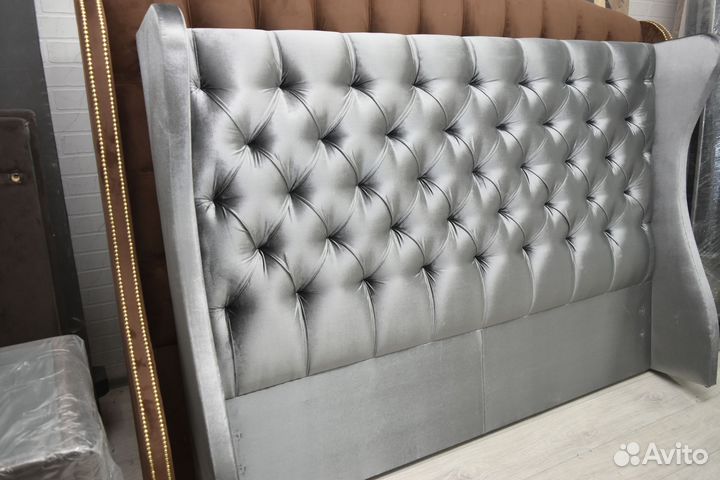 Кровать с подъемным механизмом