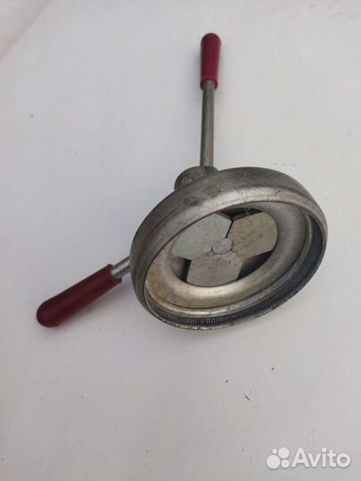 Закаточная машинка