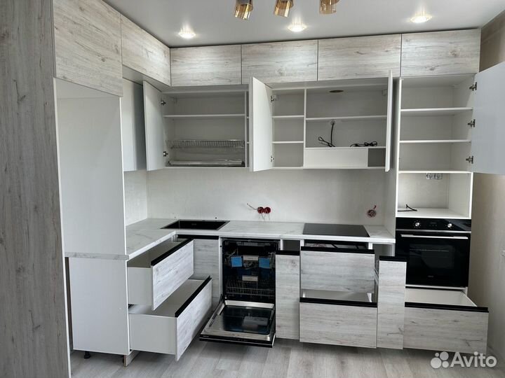 Новая кухня до потолка в рассрочку 0%