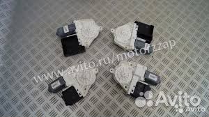 Моторчик стеклоподъемника передний левый