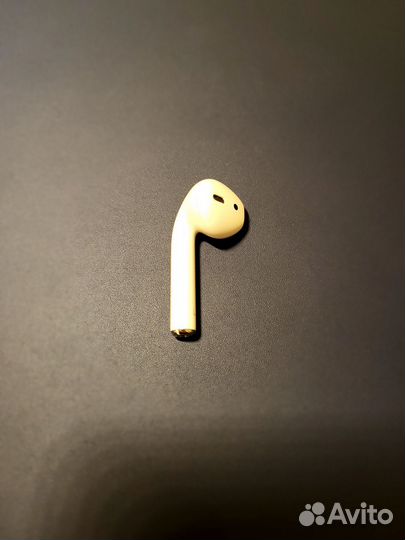 Apple airpods 2 оригинал (кейс+левый наушник)