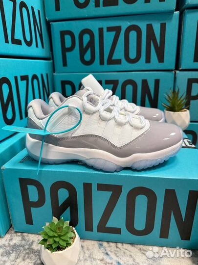 Nike Air Jordan 11 Retro Low