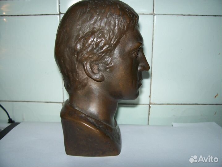 Бюст Высоцкого В. С