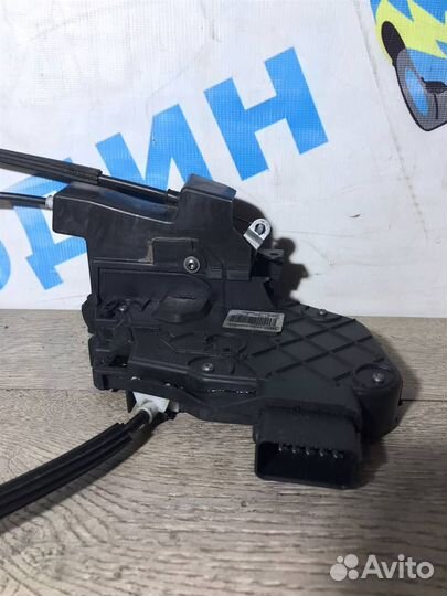 Замок двери передней левой Land Rover Discovery I