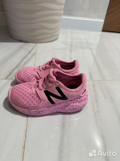 Кроссовки детские new balance 23,5 размер