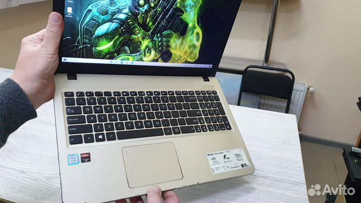 Ноутбук Asus F540UP (игровой, IPS экран )