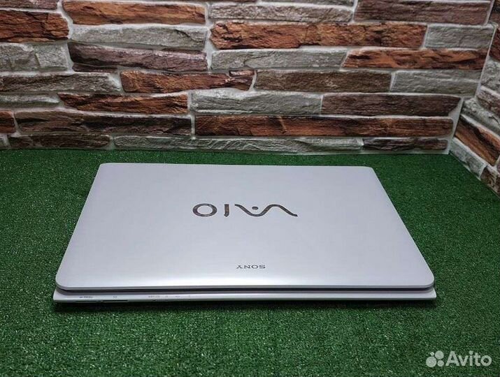 Ноутбук sony 17.3/Intel Core i3/ssd/озу8Гб