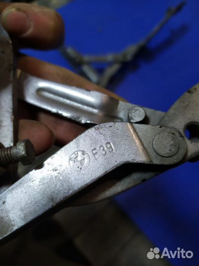 Петли капота BMW 5' E39, Z8 E52