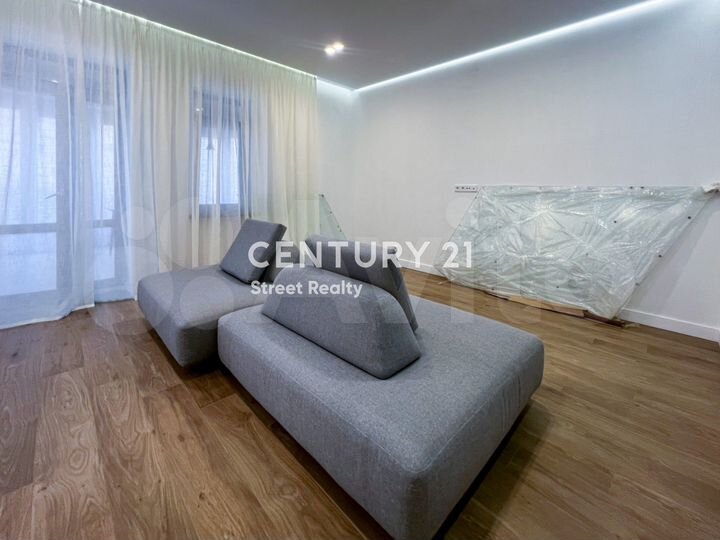 Таунхаус 180 м² на участке 1 сот.