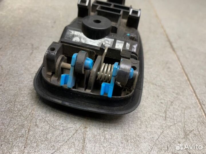 Ручка двери внутренняя правая Hyundai Matrix 1