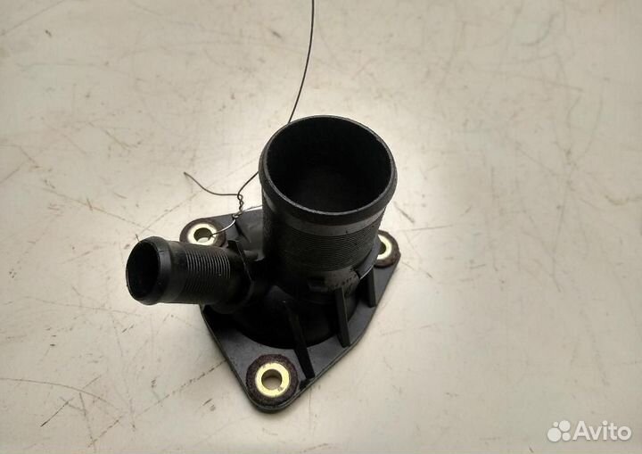 Фланец двигателя системы охлаждения Peugeot Partne