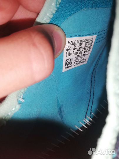 Футбольные бутсы adidas