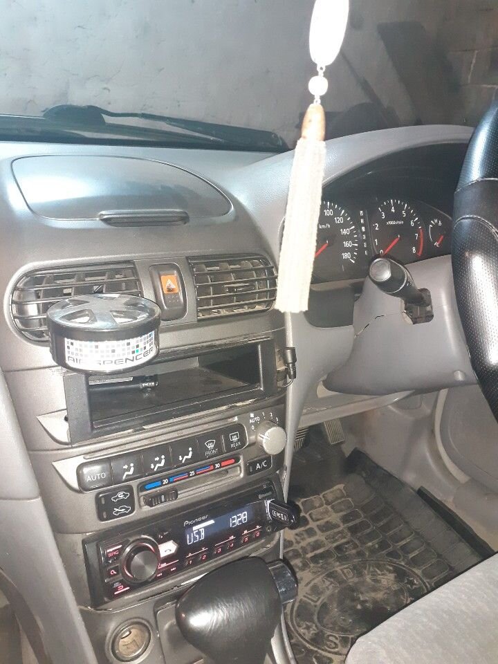 Nissan Sunny: фото владельца