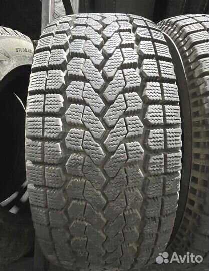 Yokohama Guardex F700P 205/55 R16 89S