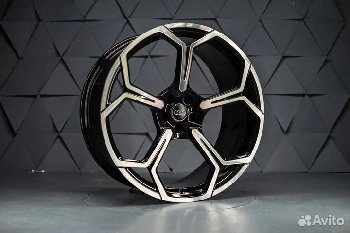 Кованые диски 23 Audi Q7 Q8 наличие