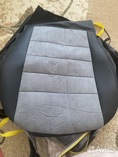 Чехлы на сиденья в машину