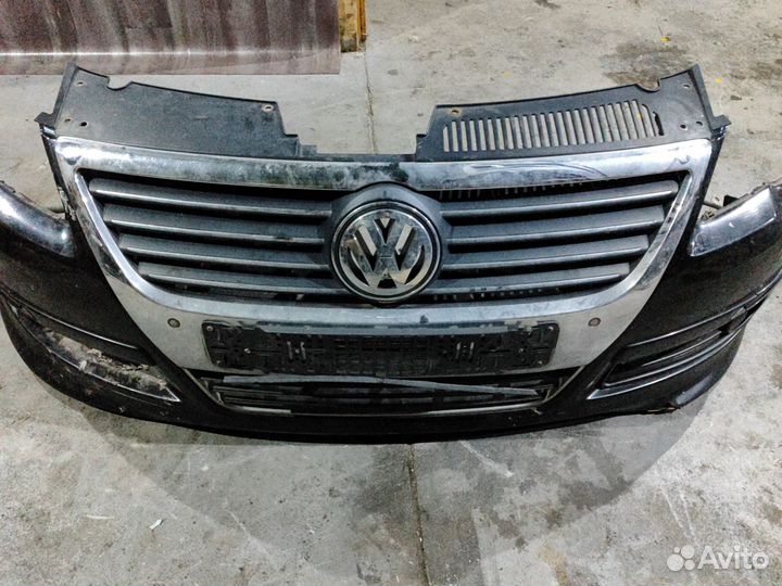 Бампер передний VW Passat B6